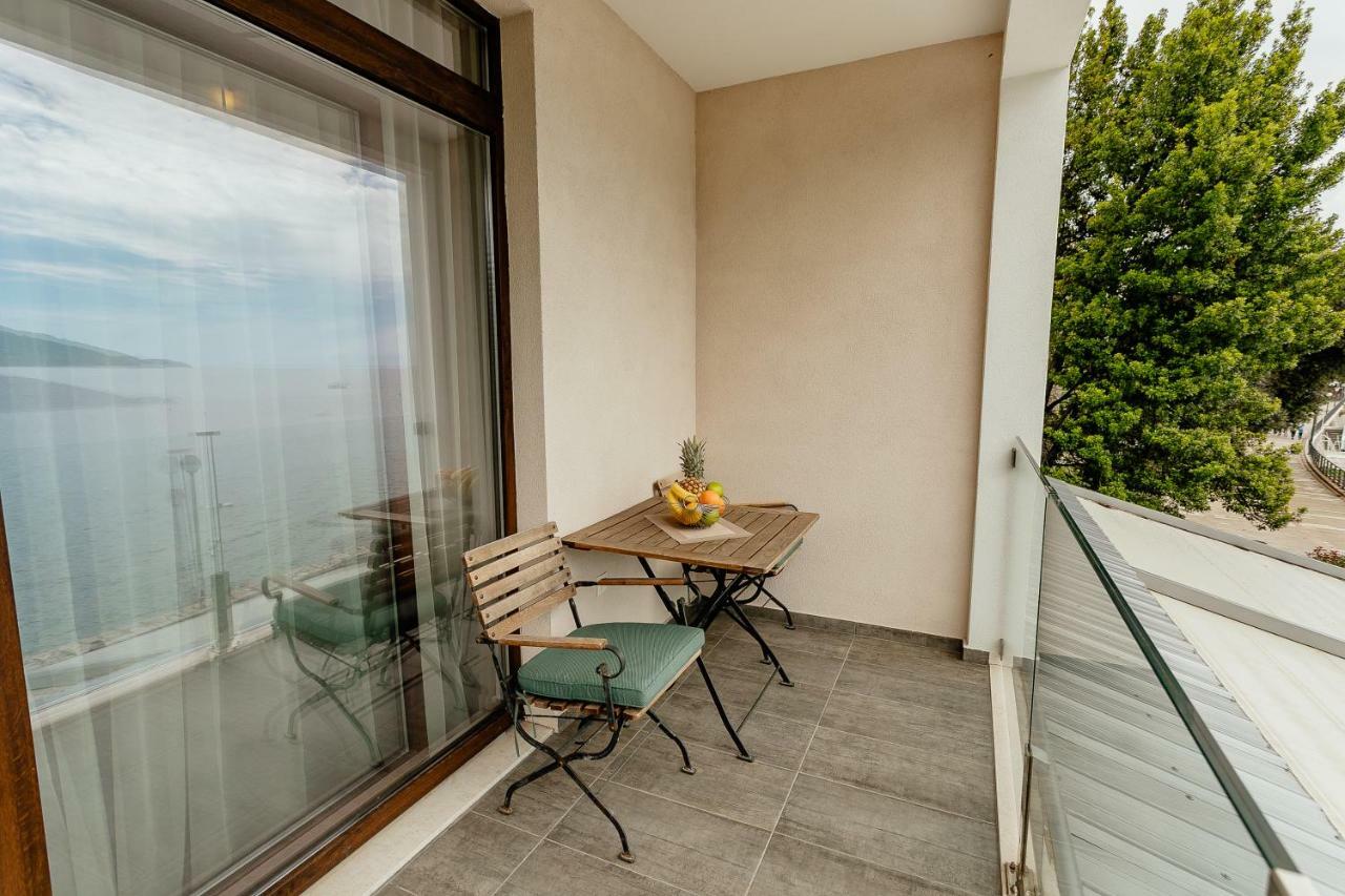 Apartments Joy ヘルツェグ・ノヴィ エクステリア 写真