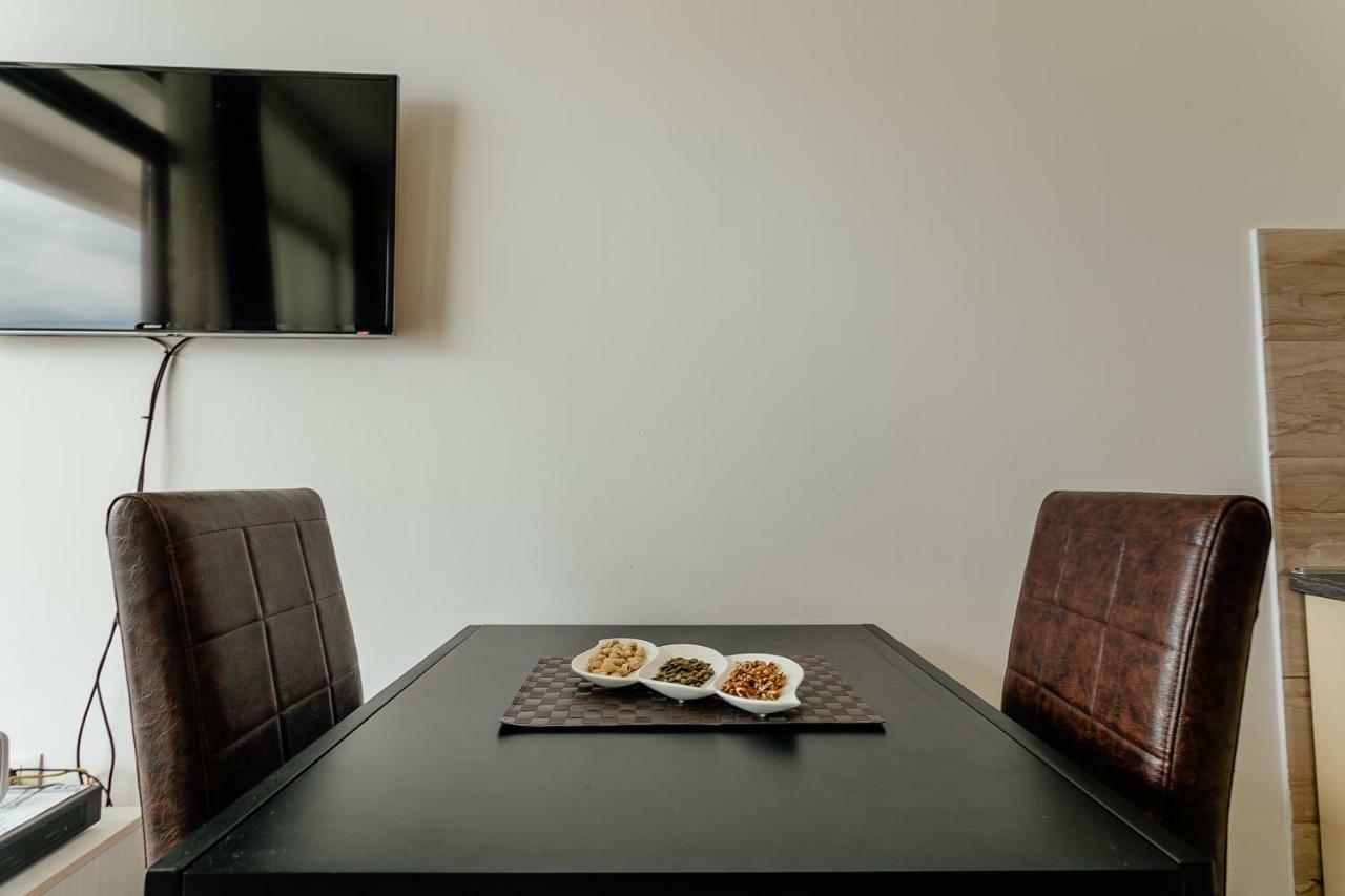 Apartments Joy ヘルツェグ・ノヴィ エクステリア 写真