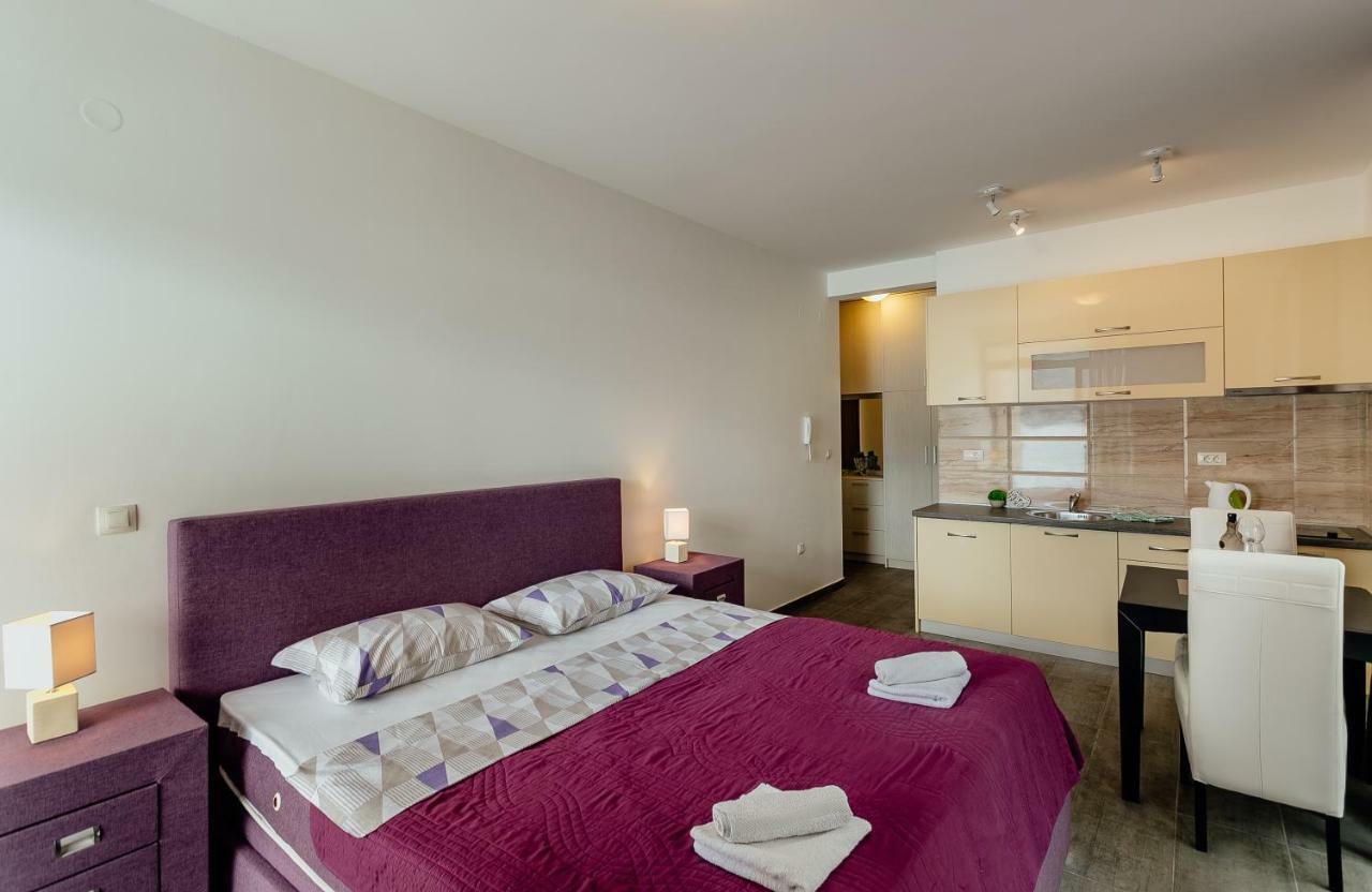 Apartments Joy ヘルツェグ・ノヴィ エクステリア 写真